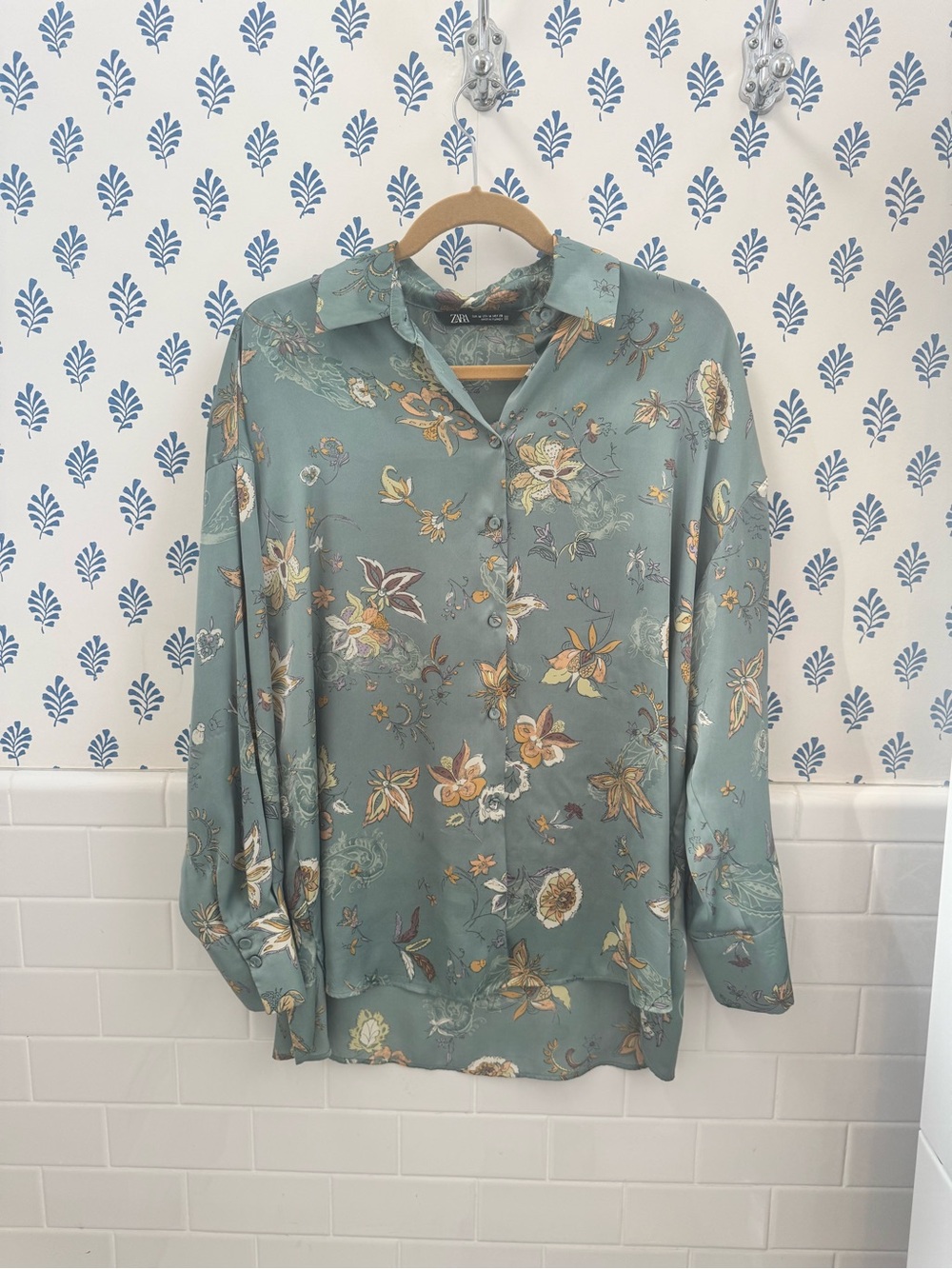 Zara Men's Floral Button-Down Shirt in Sage Green with Yellow Accents